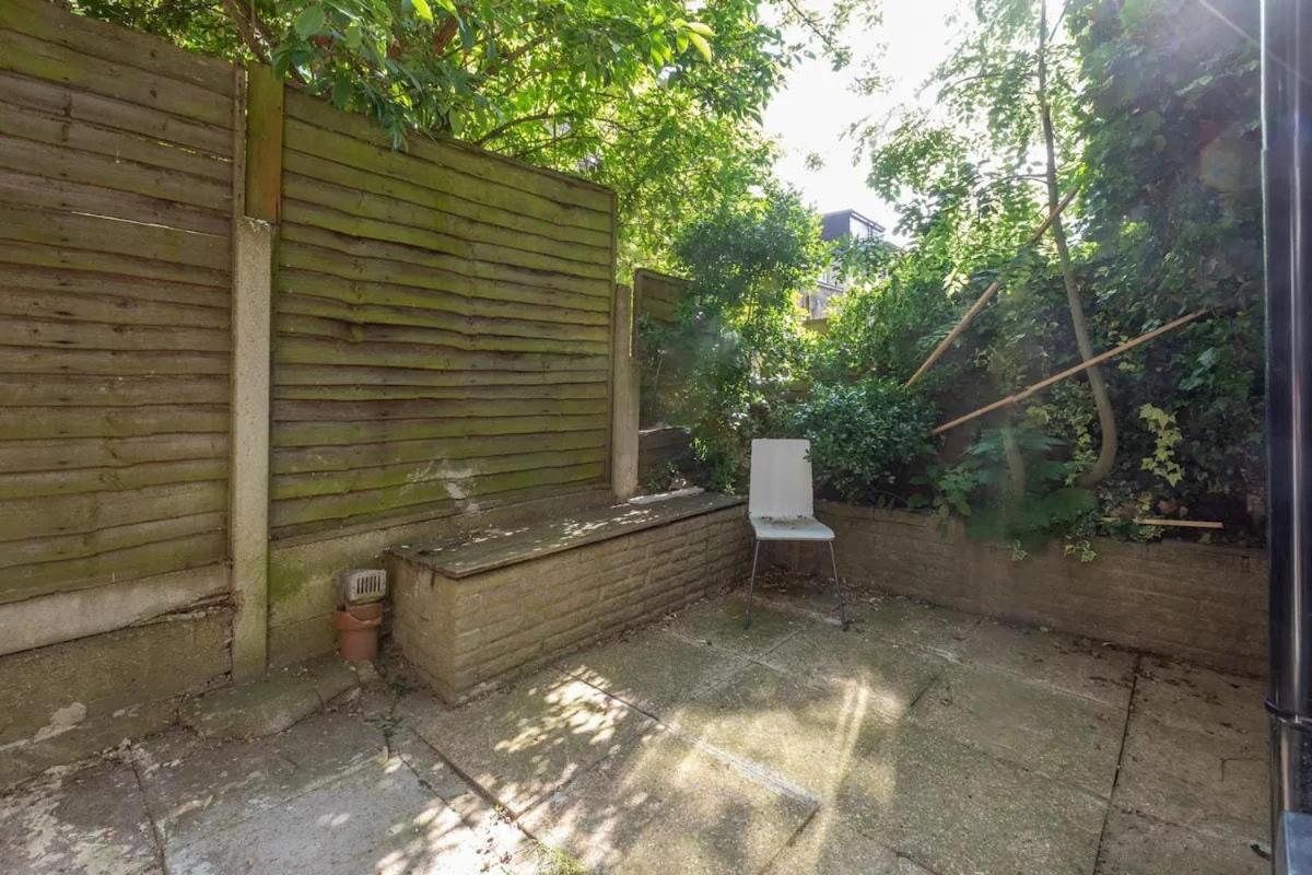 Stylish 2-Bed Flat In The Heart Of West Hampstead Lägenhet London Exteriör bild