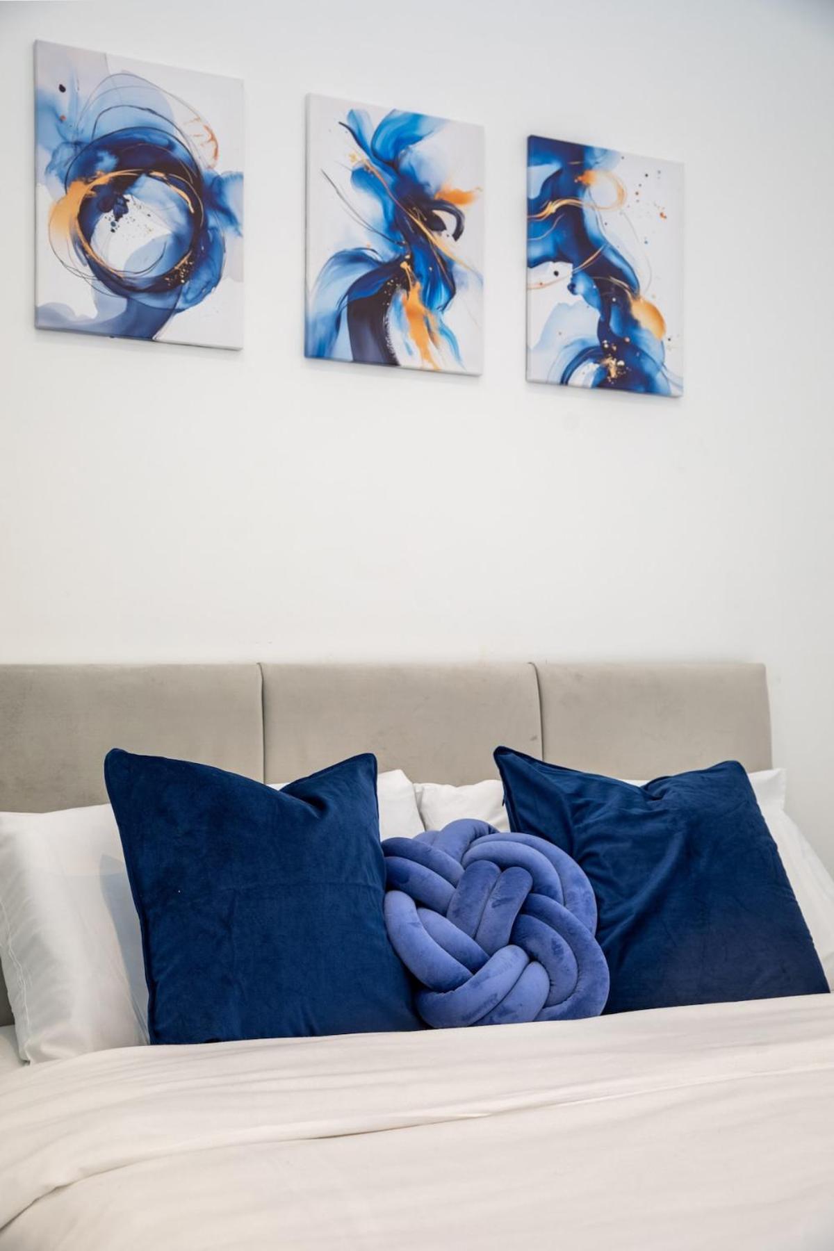 Stylish 2-Bed Flat In The Heart Of West Hampstead Lägenhet London Exteriör bild