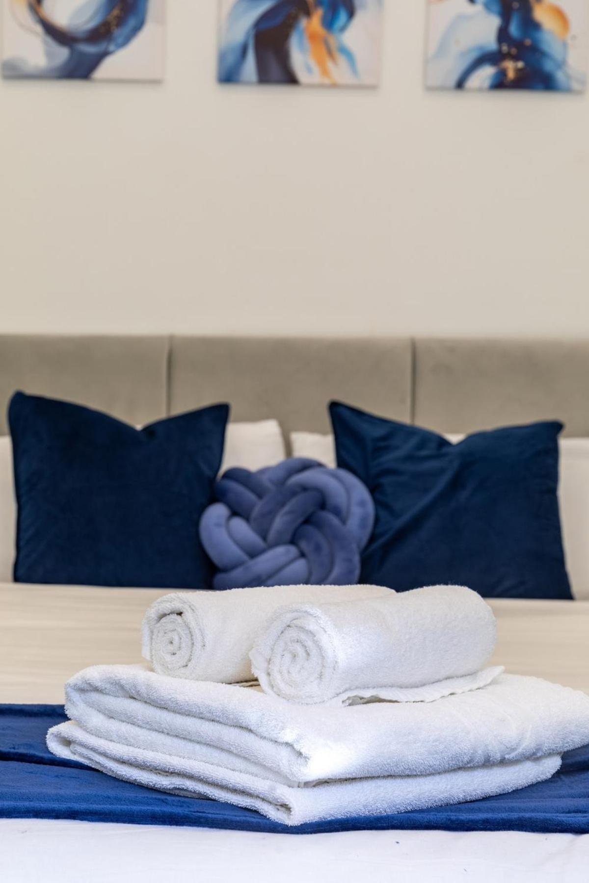 Stylish 2-Bed Flat In The Heart Of West Hampstead Lägenhet London Exteriör bild